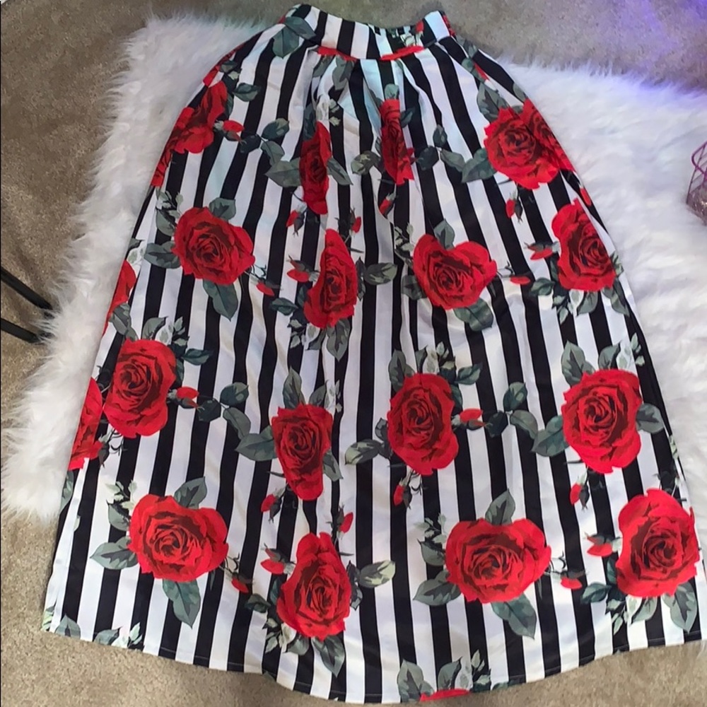 Black and white stripped skirt with roses